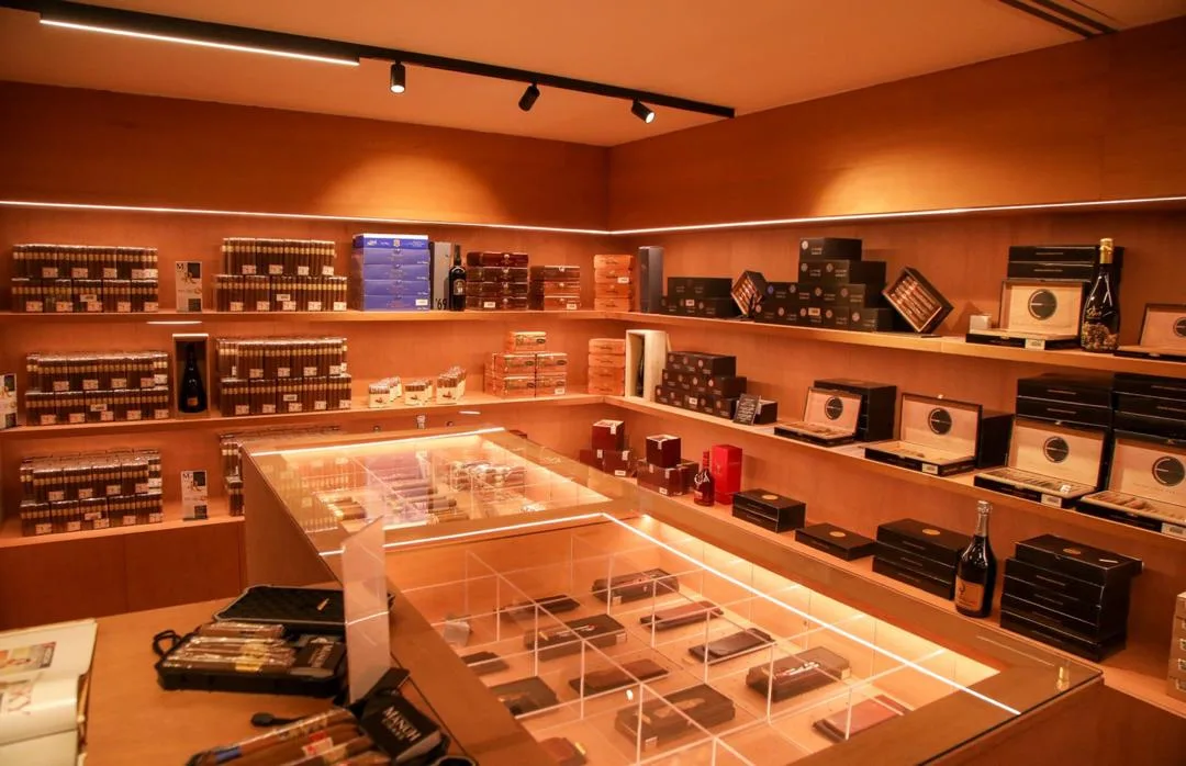 Racines — notre boutique à Abidjan, Côte d’Ivoire.